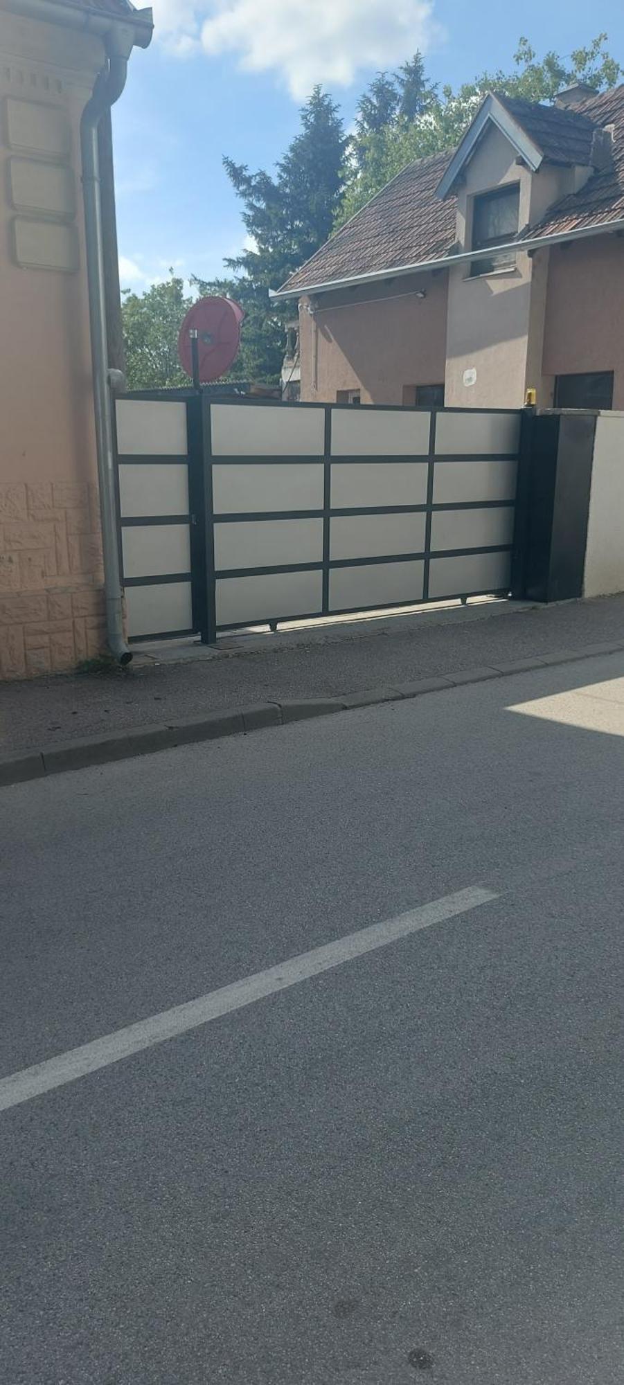 Apartman Espresso Sa Parkingom Сремська Митровиця Екстер'єр фото